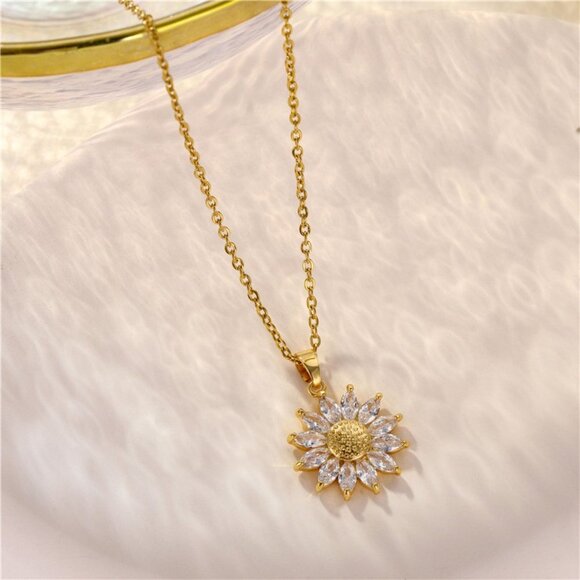 Gold Sunflower Pendant Zircon Necklace - Picture 2 of 4